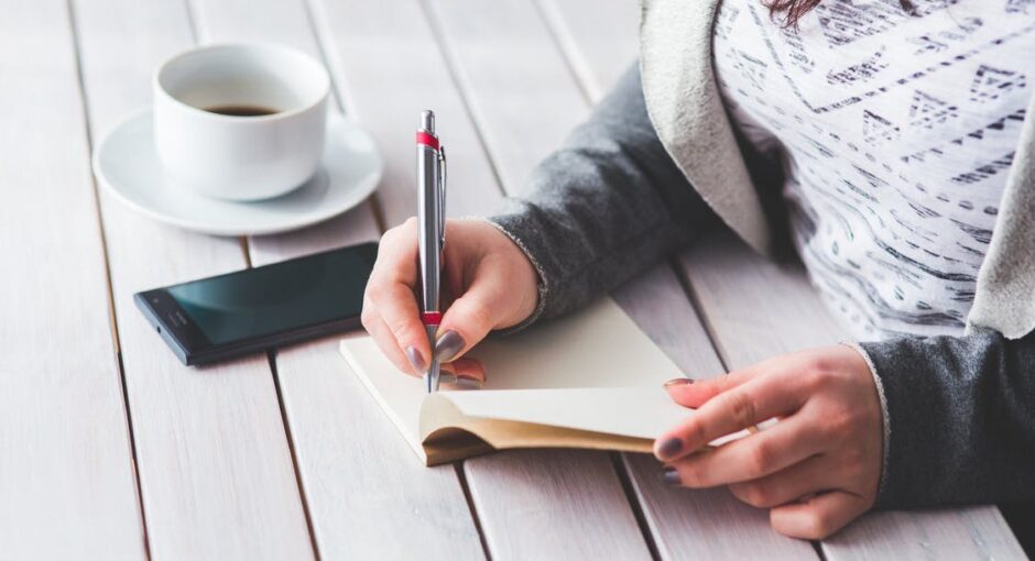 قدیمی ترین منتقدان زن سینمای ایران چه کسانی هستند؟