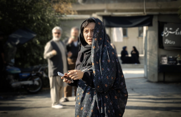 «شادروان»؛ نمایشی کمدی از مرگ و فقر