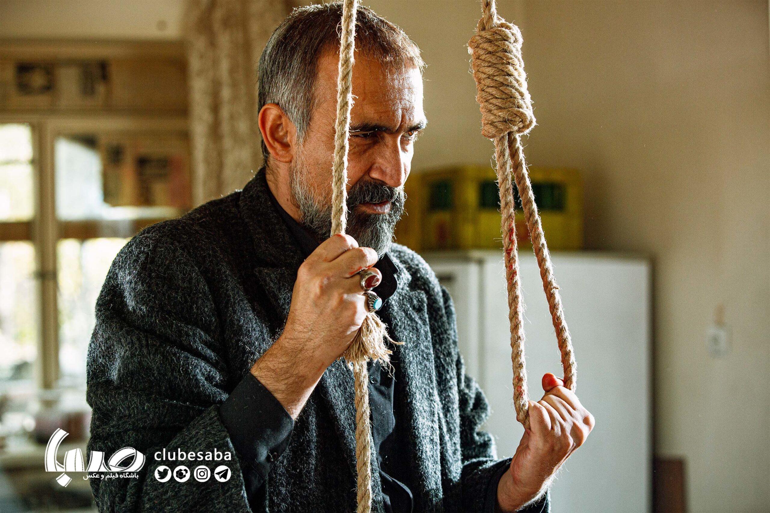 پوست شیر؛ریگی در کفش مخاطب